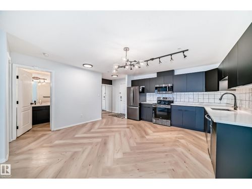 592 Hooke Rd Nw, Edmonton, AB, T5A5H2 | Card Image