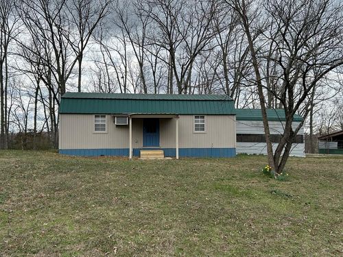 130 Clement St, Big Sandy, TN, 38221-3556 | Card Image