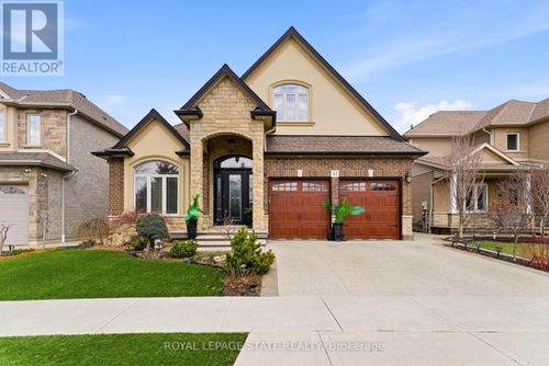 85 Hillcroft Drive, Hamilton (Stoney Creek Mountain), ON, L9J3W9 | Card Image