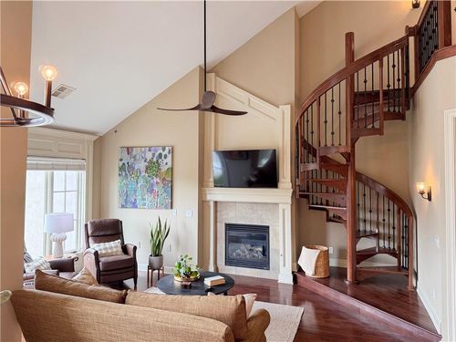 unit-312-10511 Mission Rd, Leawood, KS, 66206-2705 | Card Image