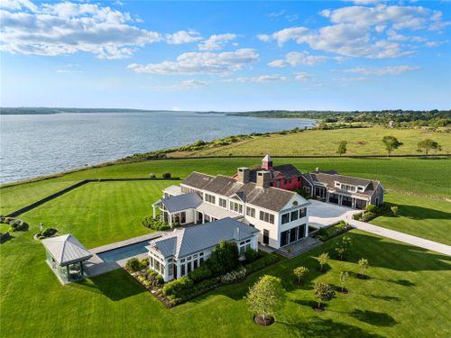 441 W Main Rd, Little Compton, RI, 02837-1127 | Card Image