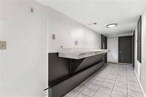 apt-b-3914 Camp St, New Orleans, LA, 70115-2659 | Card Image