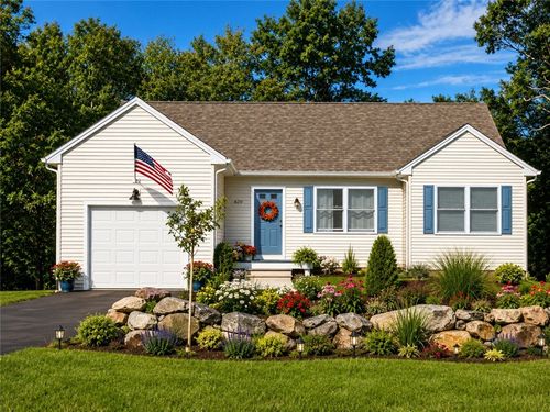 30 Fieldstone Way, Westerly, RI, 02891-2697 | Card Image