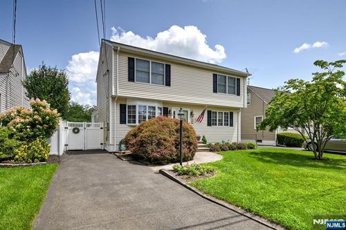 115 Olive Ave, Pompton Lakes, NJ, 07442-1534 | Card Image