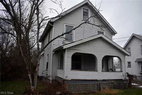 336 Parkman Rd Sw, Warren, OH, 44485-3640 | Card Image