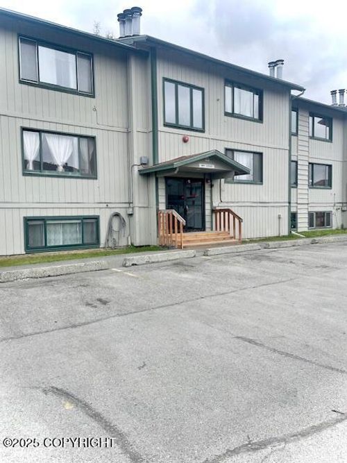 unit-6-221 Mccarrey St, Anchorage, AK, 99508-5810 | Card Image