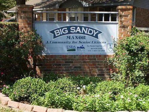 615 N Robinson St, Big Sandy, TX, 75755-2131 | Card Image