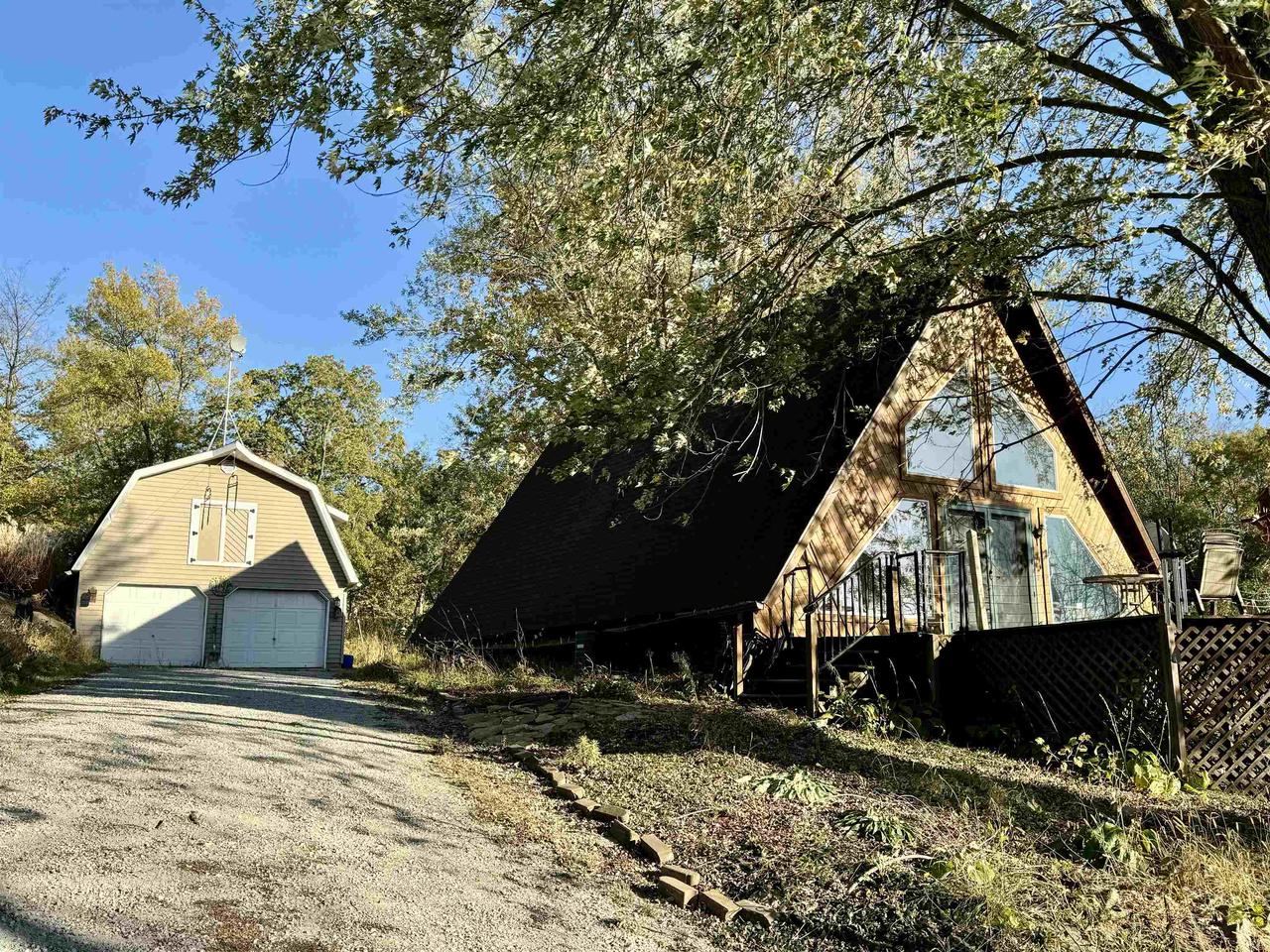 1660 County Q Road, For Sale in MONTFORT Zoocasa