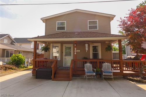 204 House Ct, Fairport Harbor, OH, 44077-5770 | Card Image