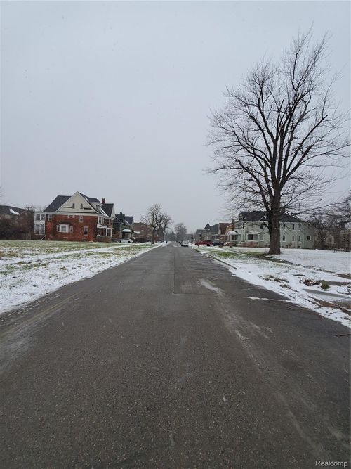 126 Westminster St, Detroit, MI, 48202-1628 | Card Image