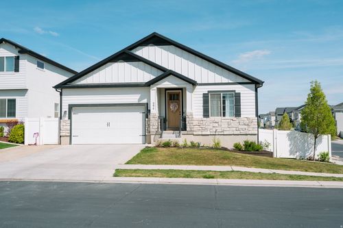4479 E Pine Hollow Dr, Eagle Mountain, UT, 84005-5189 | Card Image