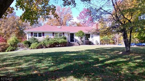 26 Blackstone Dr, Livingston, NJ, 07039-1824 | Card Image