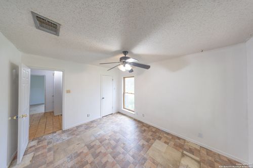 155 Englehart Rd, San Antonio, TX, 78264-3702 | Card Image