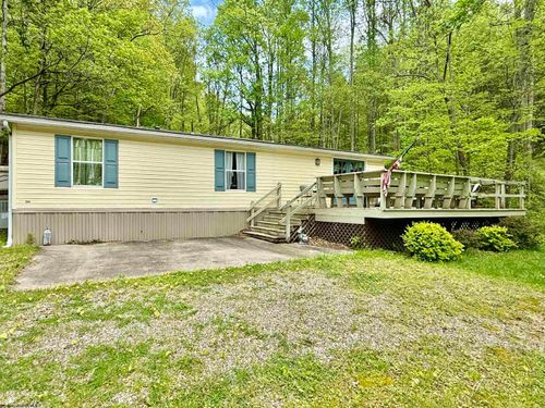 145 Scott Dr, Grafton, WV, 26354 | Card Image