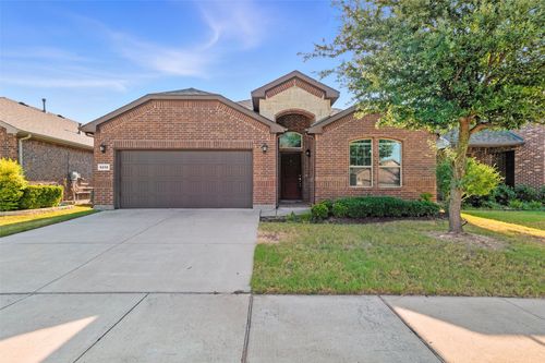 9212 Flying Eagle Ln, Fort Worth, TX, 76131-1746 | Card Image