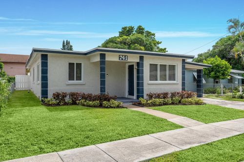 741 W 10th St, Riviera Beach, FL, 33404-7331 | Card Image