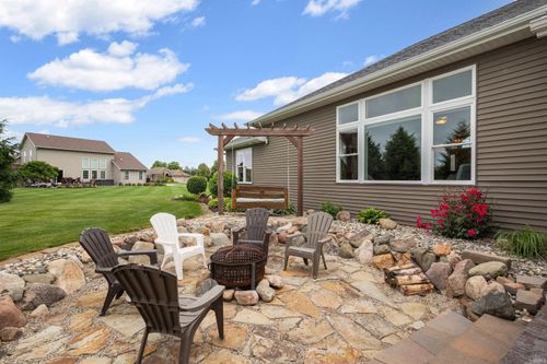 69219 Woodridge Ct, New Paris, IN, 46553-9807 | Card Image