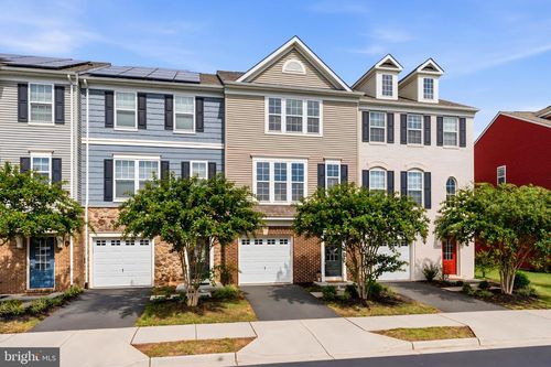 8552 Fortrose Dr, MANASSAS, VA, 20109-4285 | Card Image