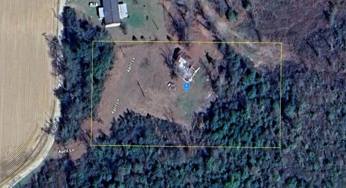 712 April Ln, Marianna, FL, 32448-7239 | Card Image