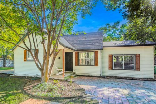 212 Penn St, Waxahachie, TX, 75165-2665 | Card Image