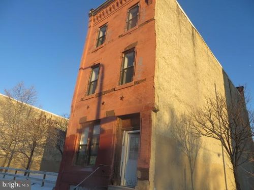 2033 W Diamond St, PHILADELPHIA, PA, 19121-1427 | Card Image