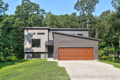625 S Walker Rd, Muskegon, MI, 49442-7102 | Card Image