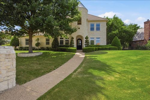 6705 Olympia Hills Rd, Fort Worth, TX, 76132-7117 | Card Image
