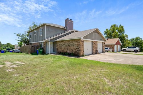 201 S Las Vegas Trl, White Settlement, TX, 76108-2349 | Card Image