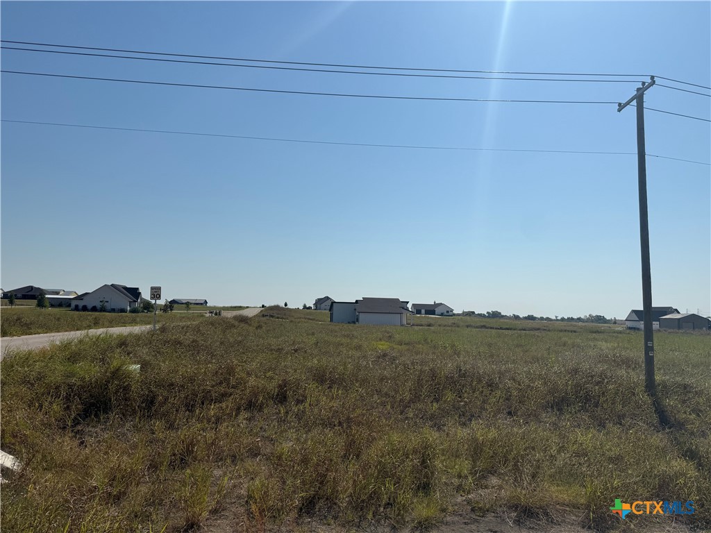 Land in Salado 3