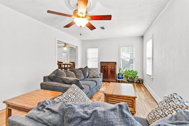 Neutral paint keeps this room light and airy. | Image 8