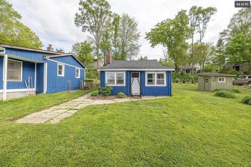 2555 Melvin Rd, Pinckney, MI, 48169-9301 | Card Image