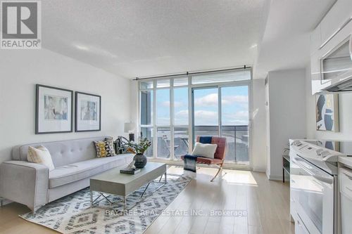 2607-21 Iceboat Terr, Toronto, ON, M5V4A9 | Card Image