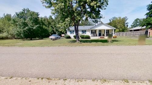 30 Rodeo Way, Savannah, TN, 38372-7703 | Card Image