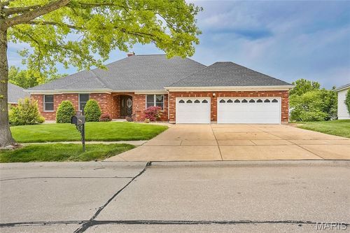6810 Wynfield Terrace Dr, Saint Louis, MO, 63129-3975 | Card Image