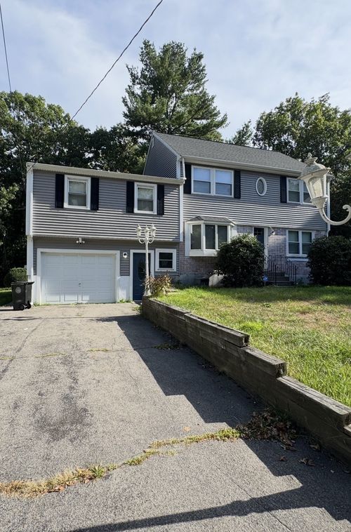 30 Lloyd Ave, Wrentham, MA, 02093-1632 | Card Image