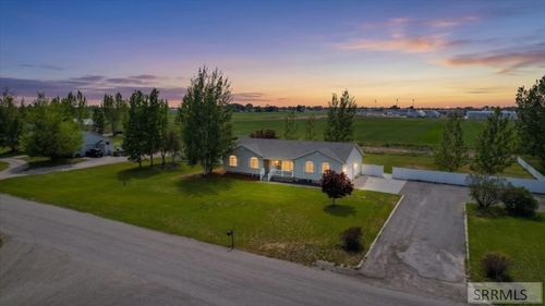 389 N 4050 E, Rigby, ID, 83442-5573 | Card Image