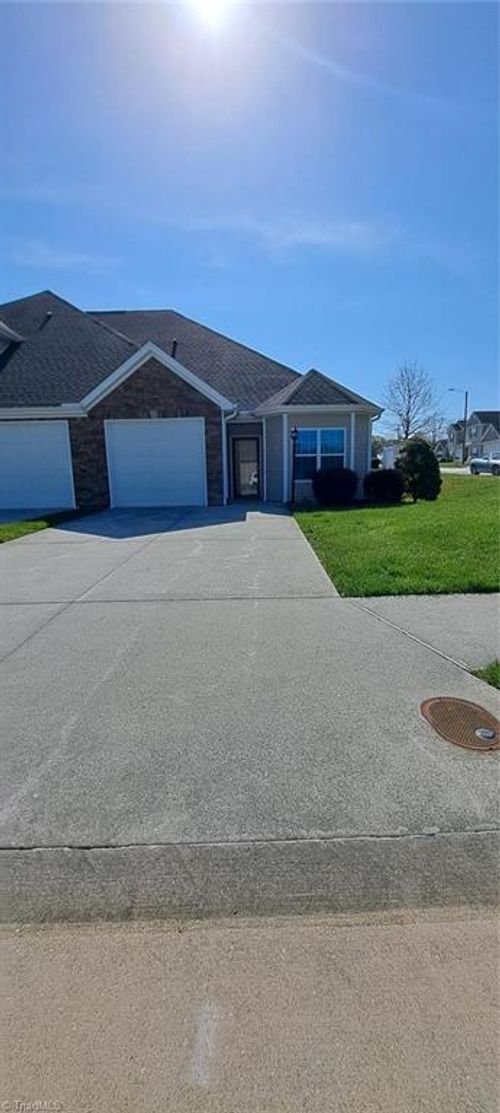 2194 Shady Stone Dr, Winston Salem, NC, 27127-5997 | Card Image