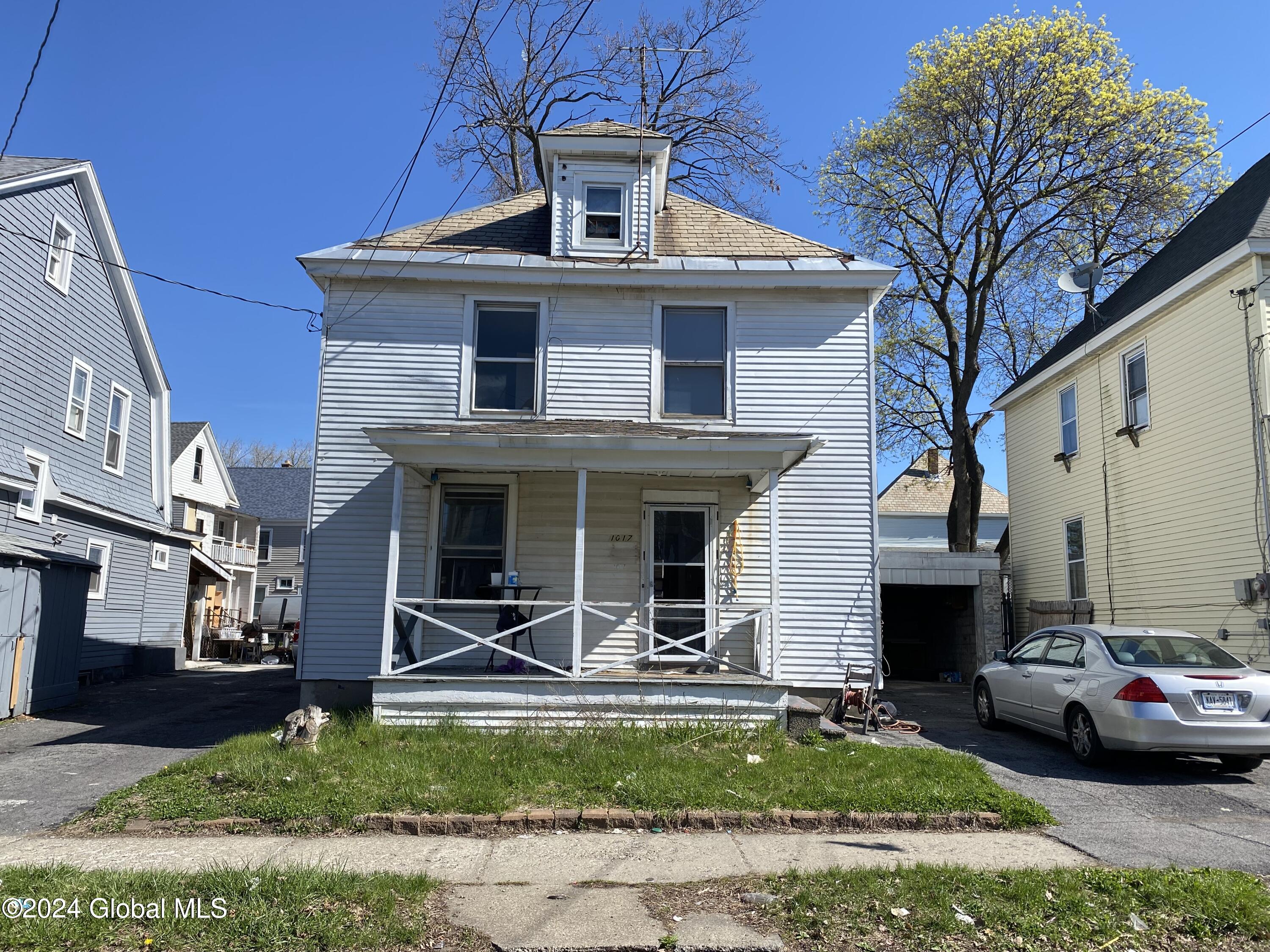Forest Rd, Schenectady, NY 12303