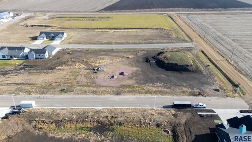 908 Sunset St, Valley Springs, SD, 57068-2012 | Card Image