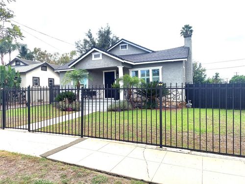 11701 Denver Ave, Los Angeles, CA, 90044 | Card Image
