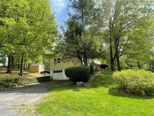 22 Prospect St, Rhinebeck, NY, 12572-1316 | Card Image