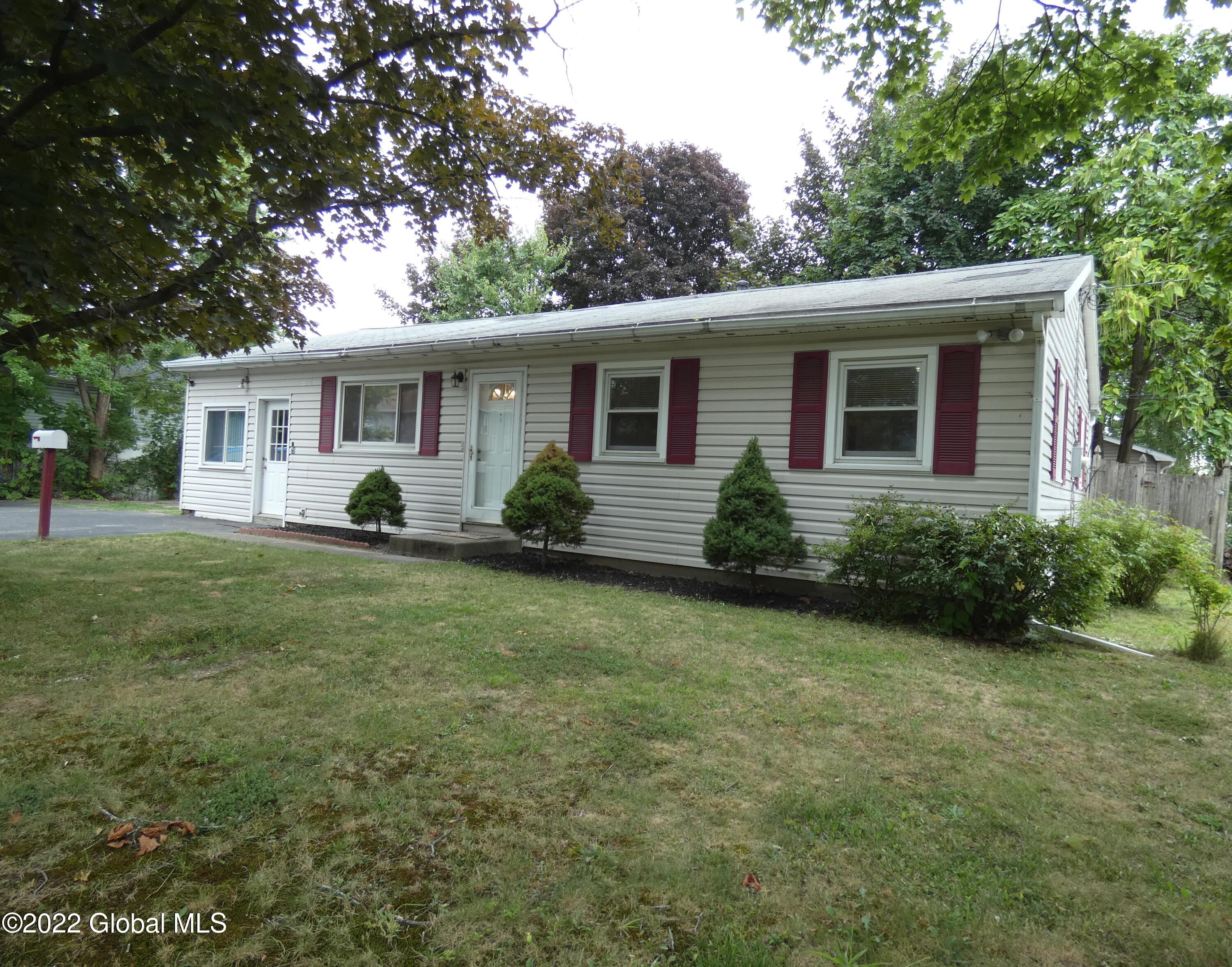 25 Massachusetts Avenue, Sold in East Greenbush Zoocasa