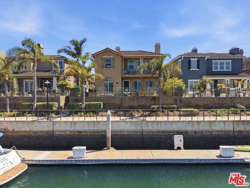 4061 Adriatic St, Oxnard, CA, 93035-1424 | Card Image