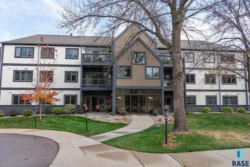 103-4204 S Minnesota Ave, Sioux Falls, SD, 57105-6745 | Card Image