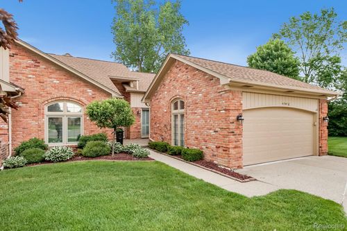 41040 E Rosewood Dr, Clinton Township, MI, 48038-4903 | Card Image