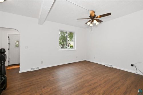 1616 Iowa Ave, Superior, WI, 54880-2114 | Card Image
