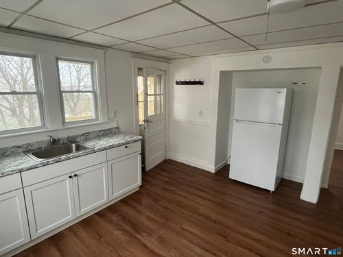 189 East Rd, Bristol, CT, 06010-6800 | Card Image