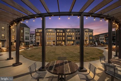 13725 Aviation Pl, HERNDON, VA, 20171-5408 | Card Image