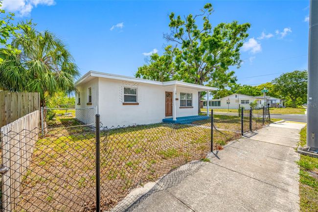 2350 38 Th Ave N, House other with 2 bedrooms, 2 bathrooms and null parking in ST PETERSBURG FL | Image 6