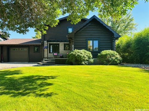 830 Valley St, Estevan, SK, S4A2P8 | Card Image